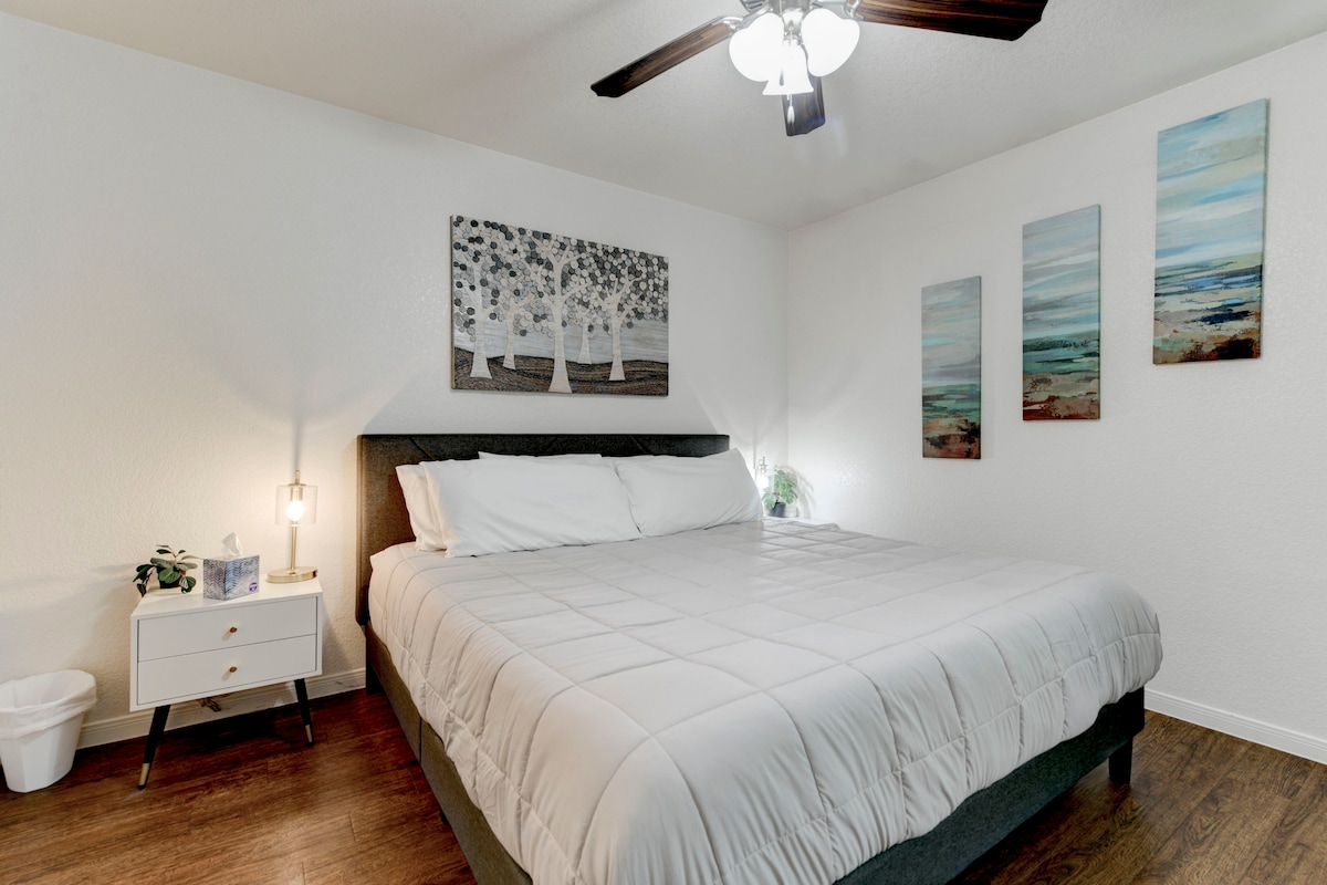 fully-furnished-3br2ba-townhome/