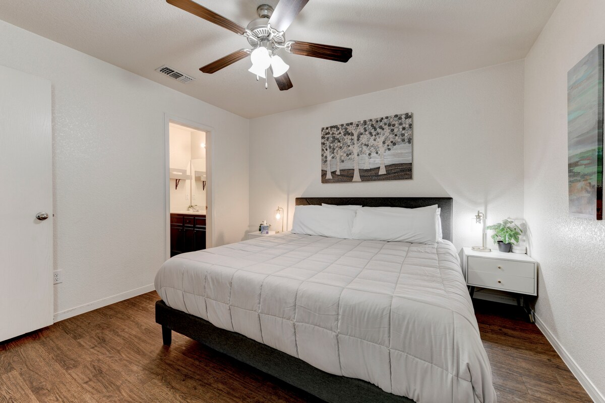 fully-furnished-3br2ba-townhome/