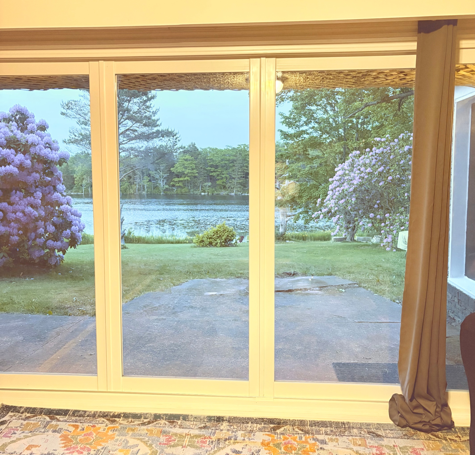 Spacious Lakeview Unit