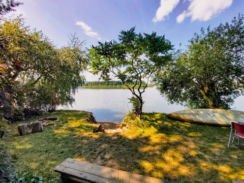 Pondside Retreat & Canoe