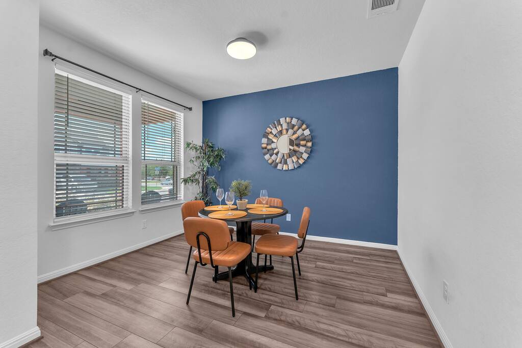 new-casa-azul-oasis-or-close-to-lackland-and-seaworld/