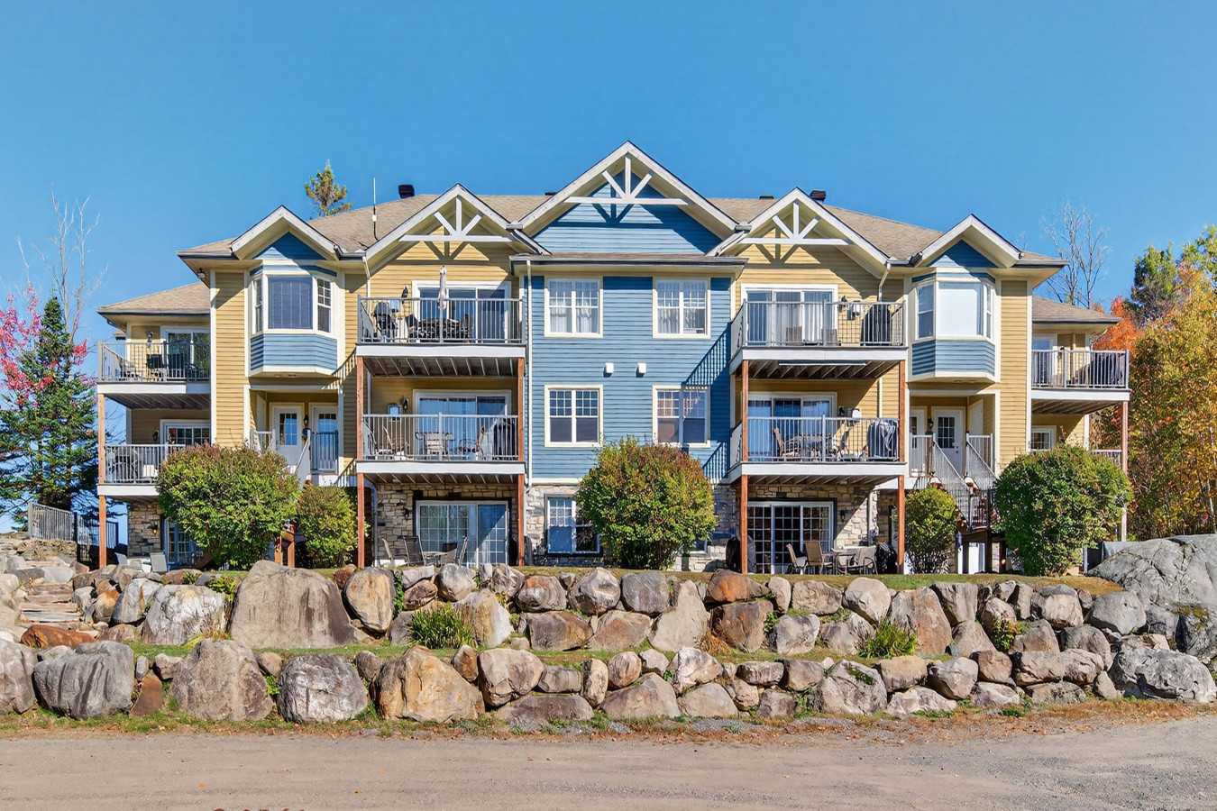 family-condo-mont-blanc-ski-inski-out-access/