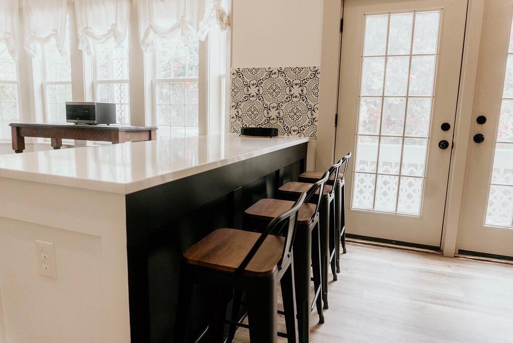 charlotte-n.c.-unique-and-beautiful-home/