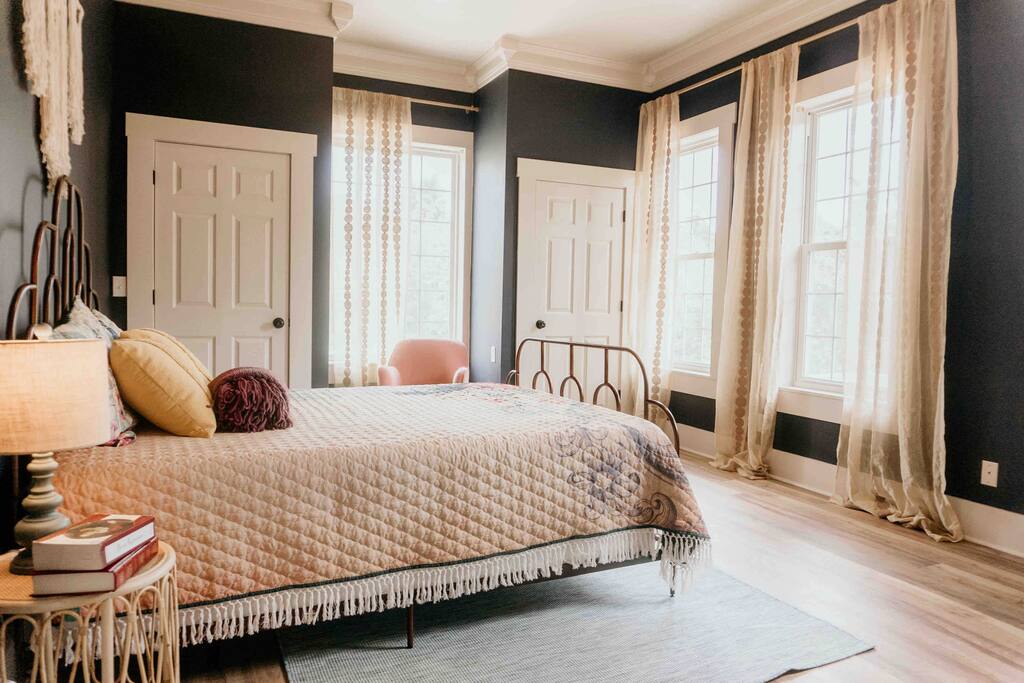 charlotte-n.c.-unique-and-beautiful-home/