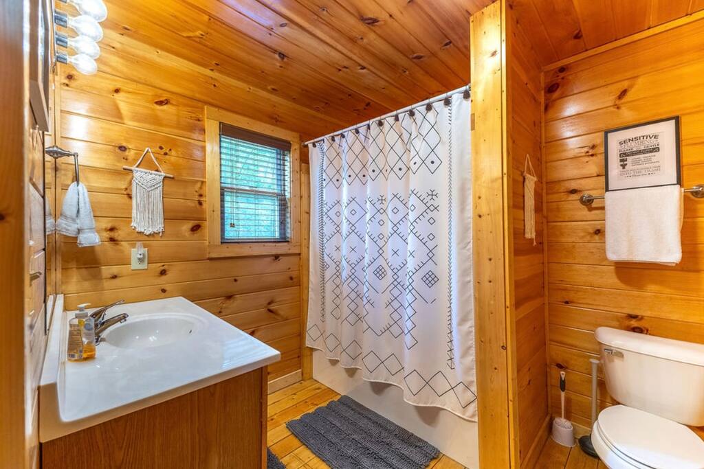 Gatlinburg cabin close to all attractions