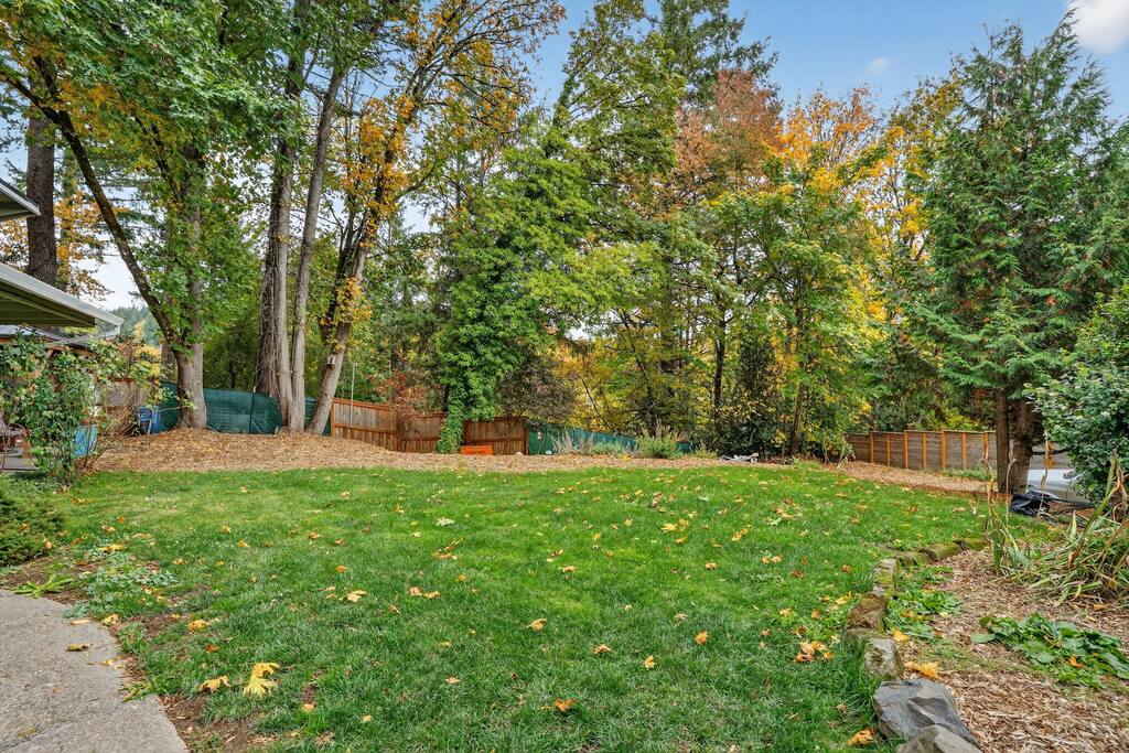 mid-century-nest-or-near-forest-park/