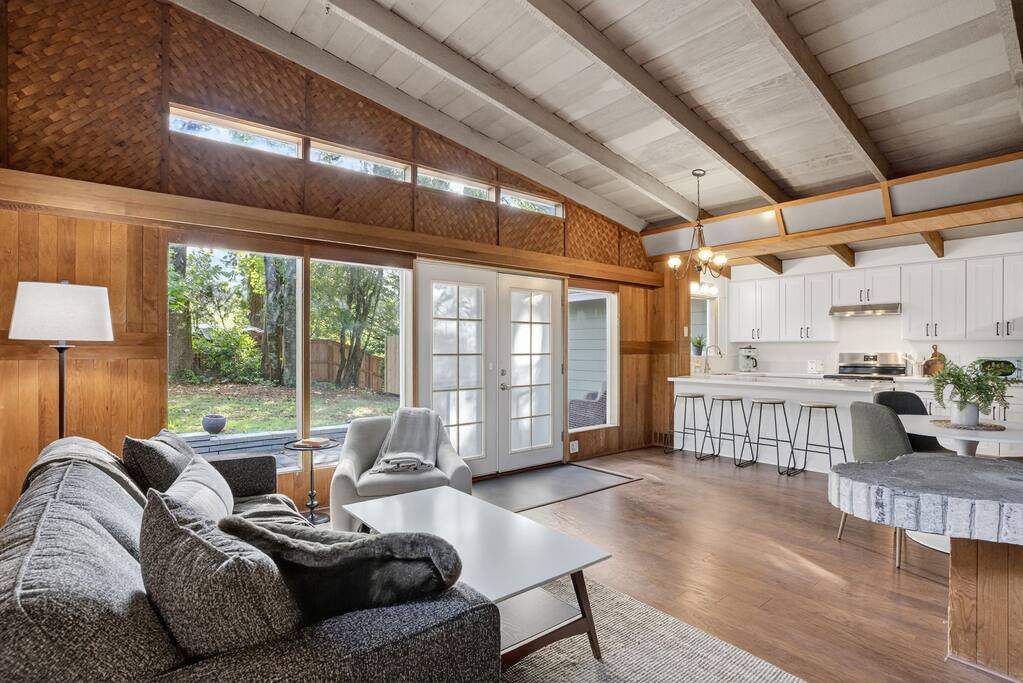 dual-mid-century-retreat-or-two-kitchens/