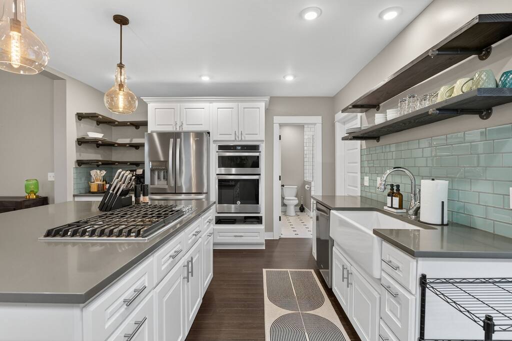 irvington-craftsman-or-4-ensuite-beds-or-fenced-yard/