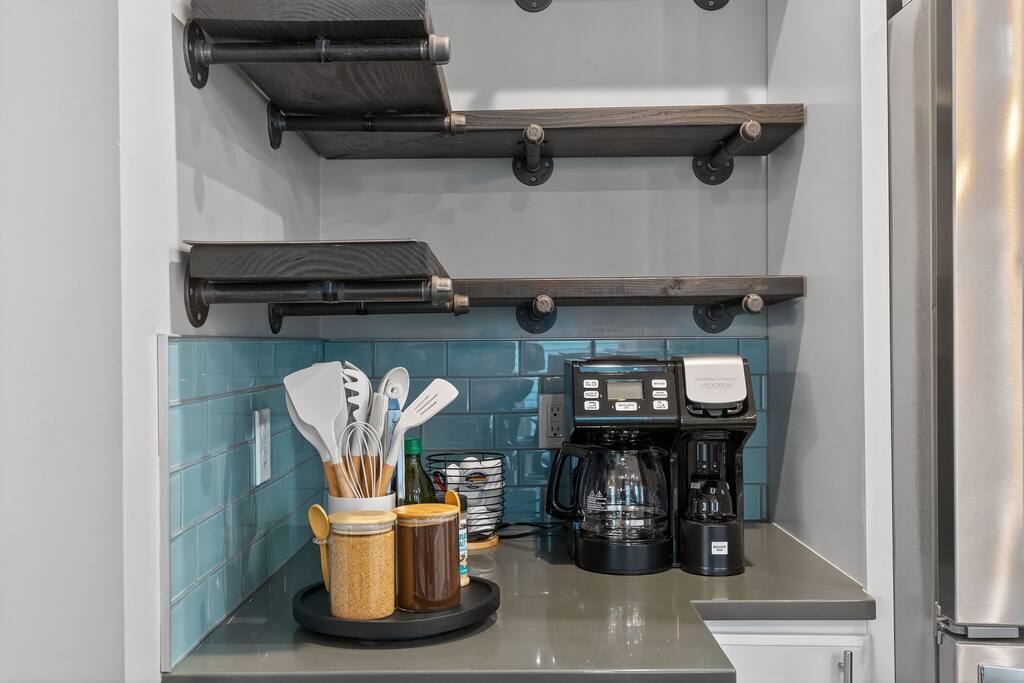 irvington-craftsman-or-4-ensuite-beds-or-fenced-yard/