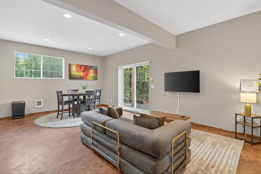 suburban-studio-or-near-golf-wineries-and-dining/