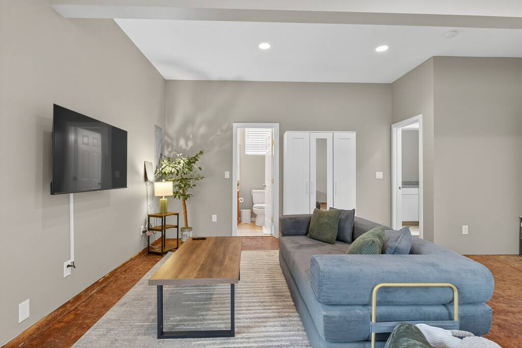 suburban-studio-or-near-golf-wineries-and-dining/