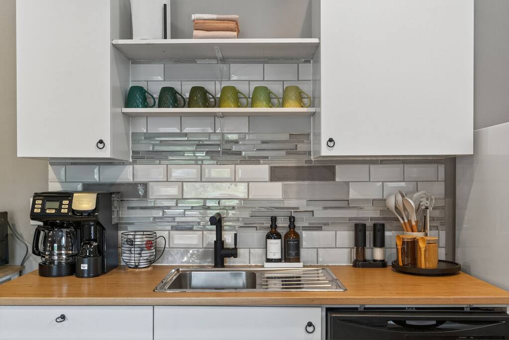 suburban-studio-or-near-golf-wineries-and-dining/