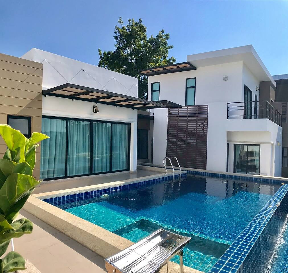 Lake View 3BR Villa with Private Pool Pattaya 44