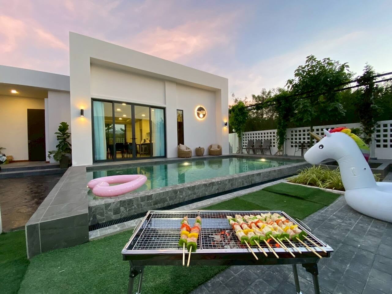 Great House Luxury 3BR Villa Pool Pattaya G1