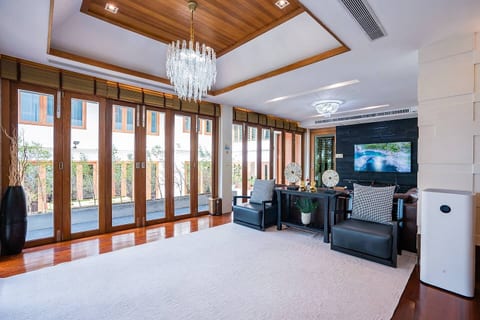 YiZen Luxury Private Beach