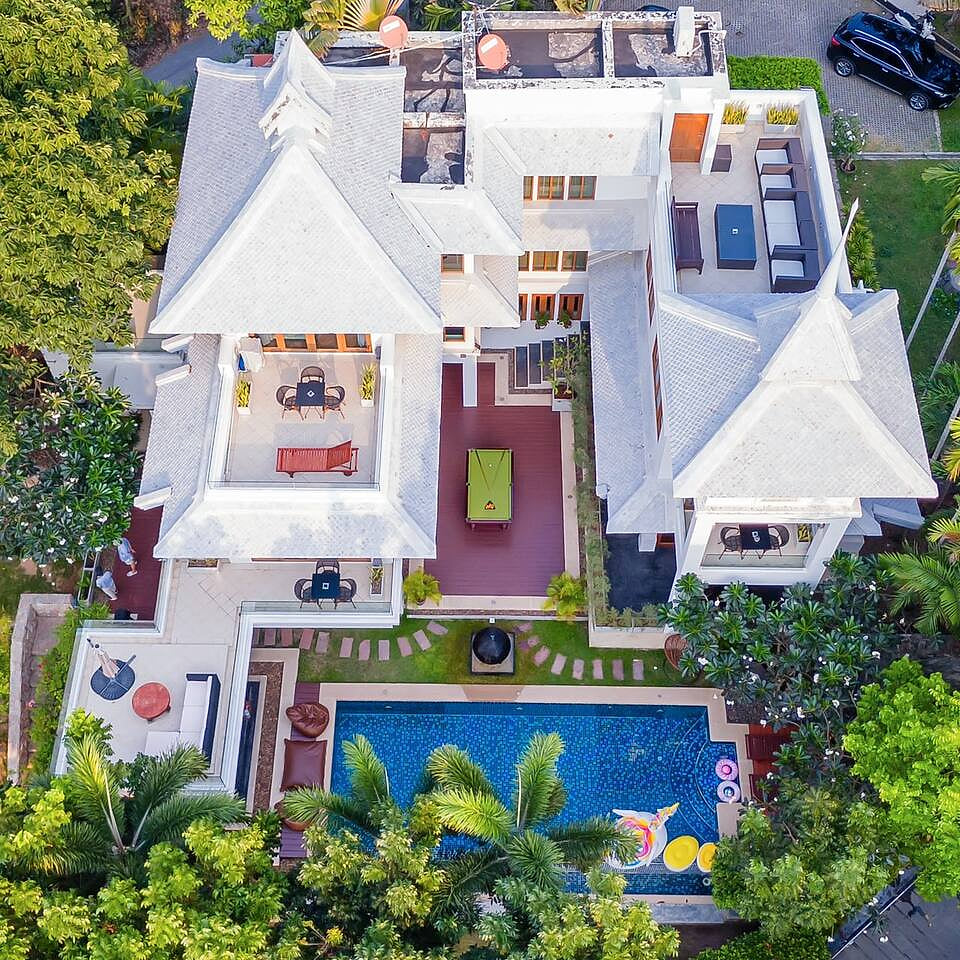 YiZen Luxury Private Beach