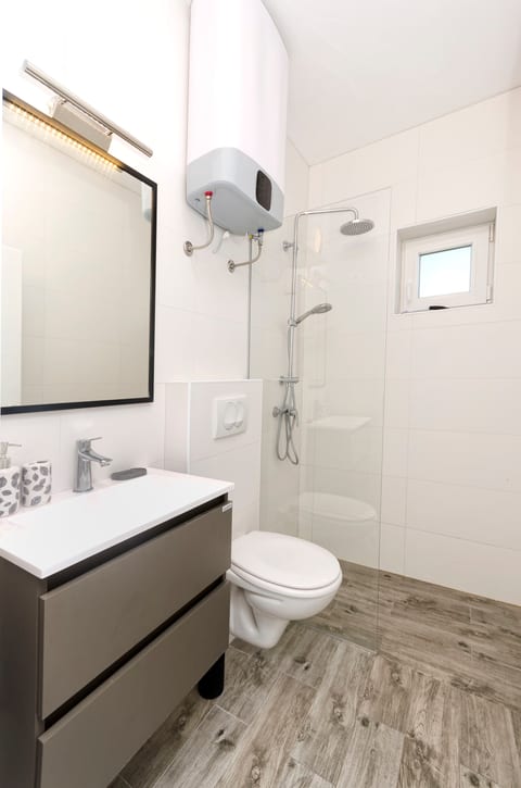 Apartments Darinka - Unit 377925-13