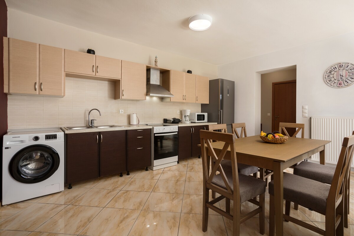 tumeremos-zante-apt-8-people-gazebo-with-bbq/