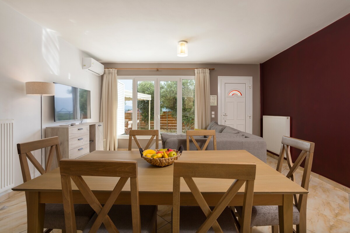 tumeremos-zante-apt-8-people-gazebo-with-bbq/