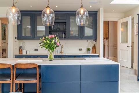 Designer 6-Bed Putney Home with AC