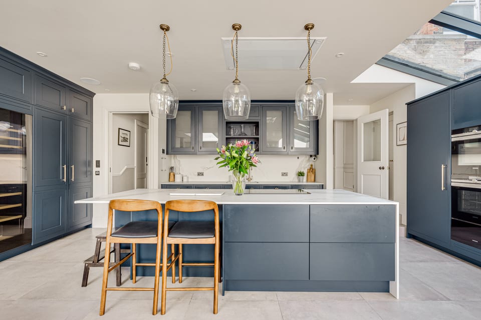 Designer 6-Bed Putney Home with AC - London