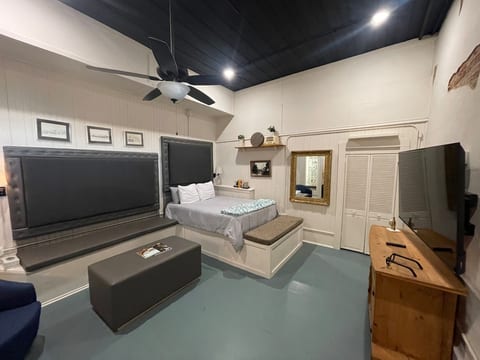 The Nook at Main Street Suites image 4