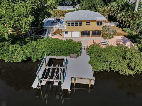Waterfront in paradise!