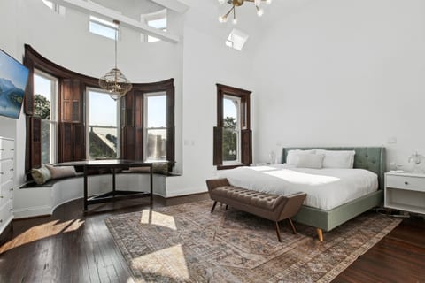 7BR DC Convention Center House