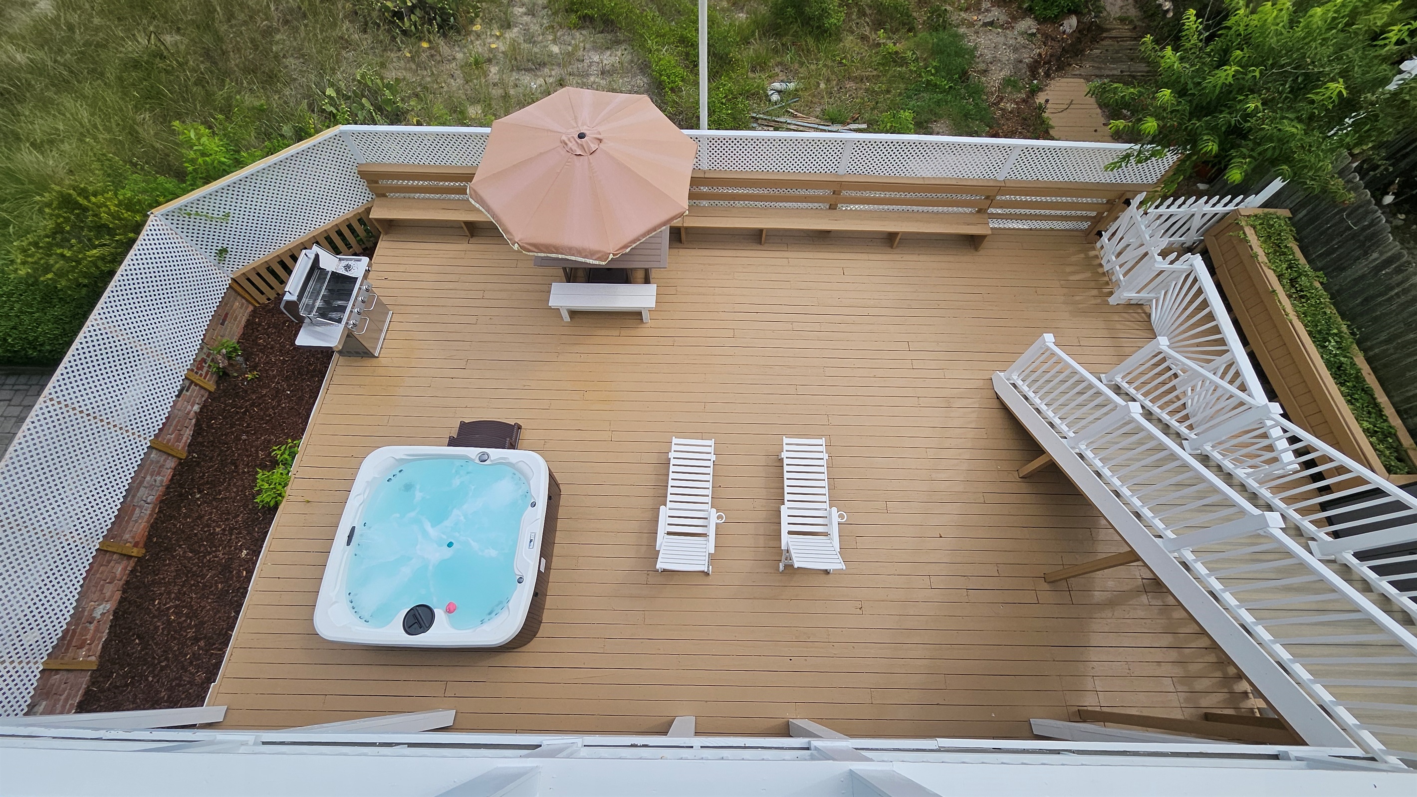 on-beach-5bd+7ba:-saunaorhottuborbillardsorfenceddeck/