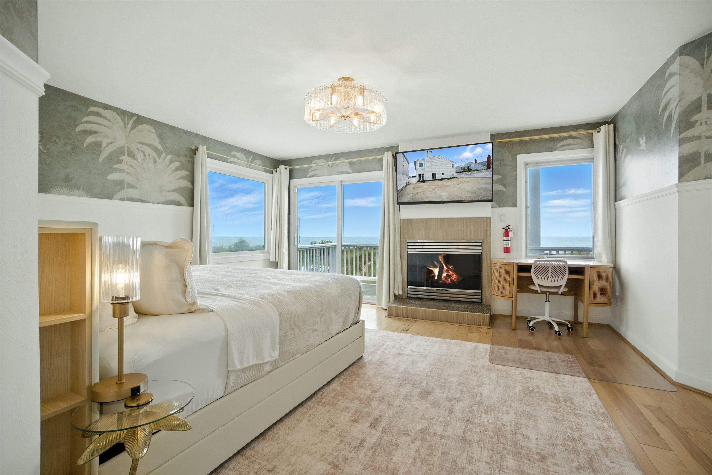 on-beach-3bd+loft:-saunaorhottuborbillardorfenceddeck/