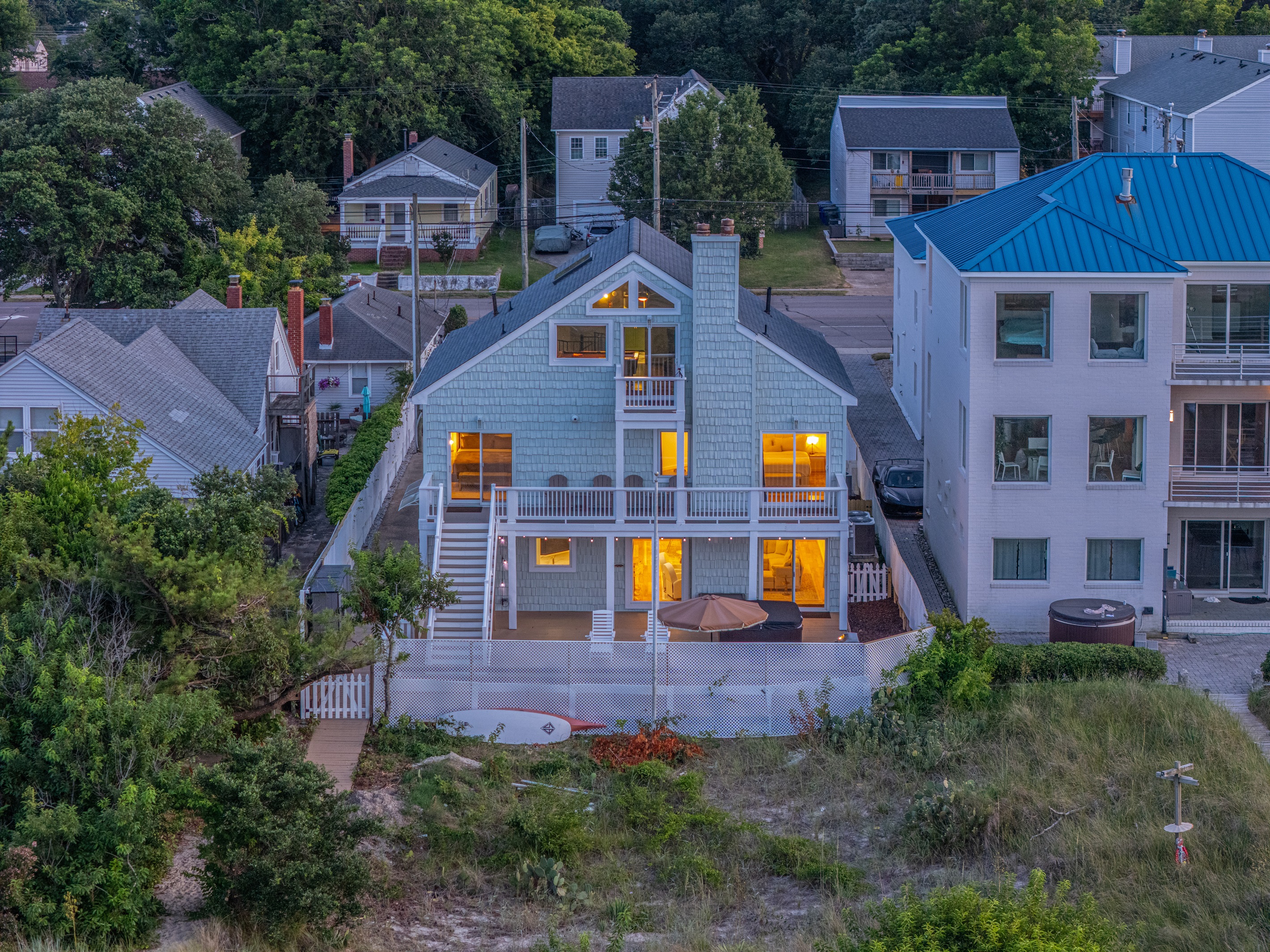 on-beach-3bd+loft:-saunaorhottuborbillardorfenceddeck/