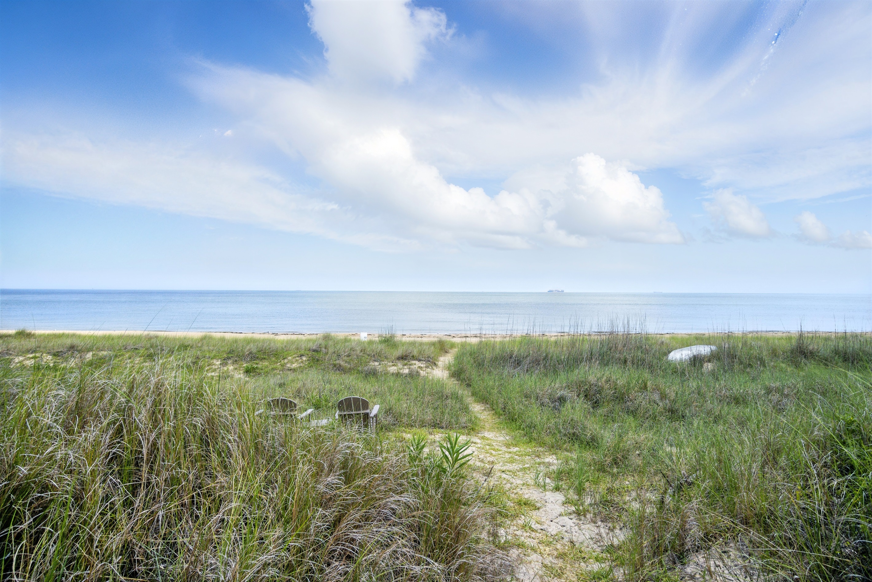 beachfront-2bd+den:-directaccessorfencedyardordogsok/