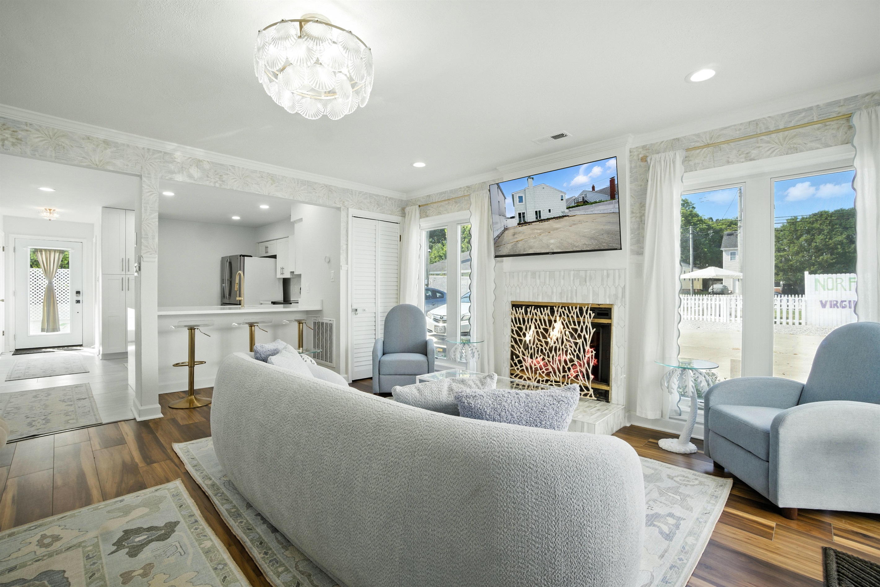 beachfront-2bd+den:-directaccessorfencedyardordogsok/