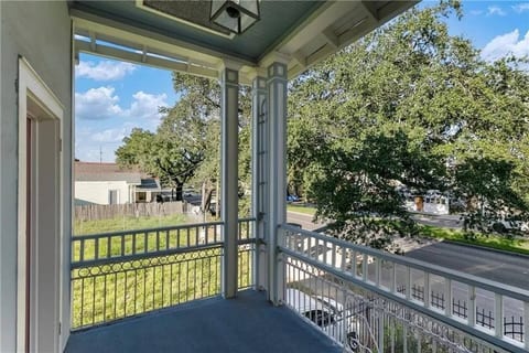 Spacious 4BR Retreat