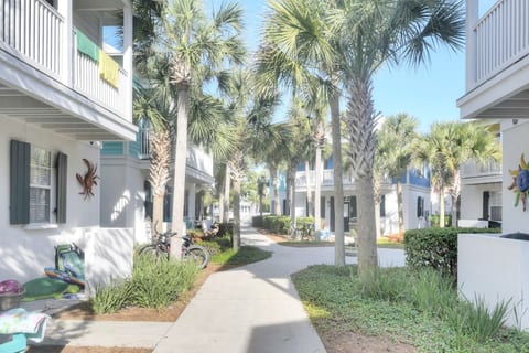 30A Bridge to Paradise Bungalo: 400 yards to Beach image 3