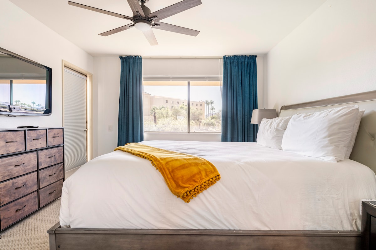 spacious-2-bdr-condo-w-2-pools-by-downtown-ps/