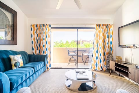 Spacious 2 Bdr Condo w/ 2 Pools by Downtown PS image 2