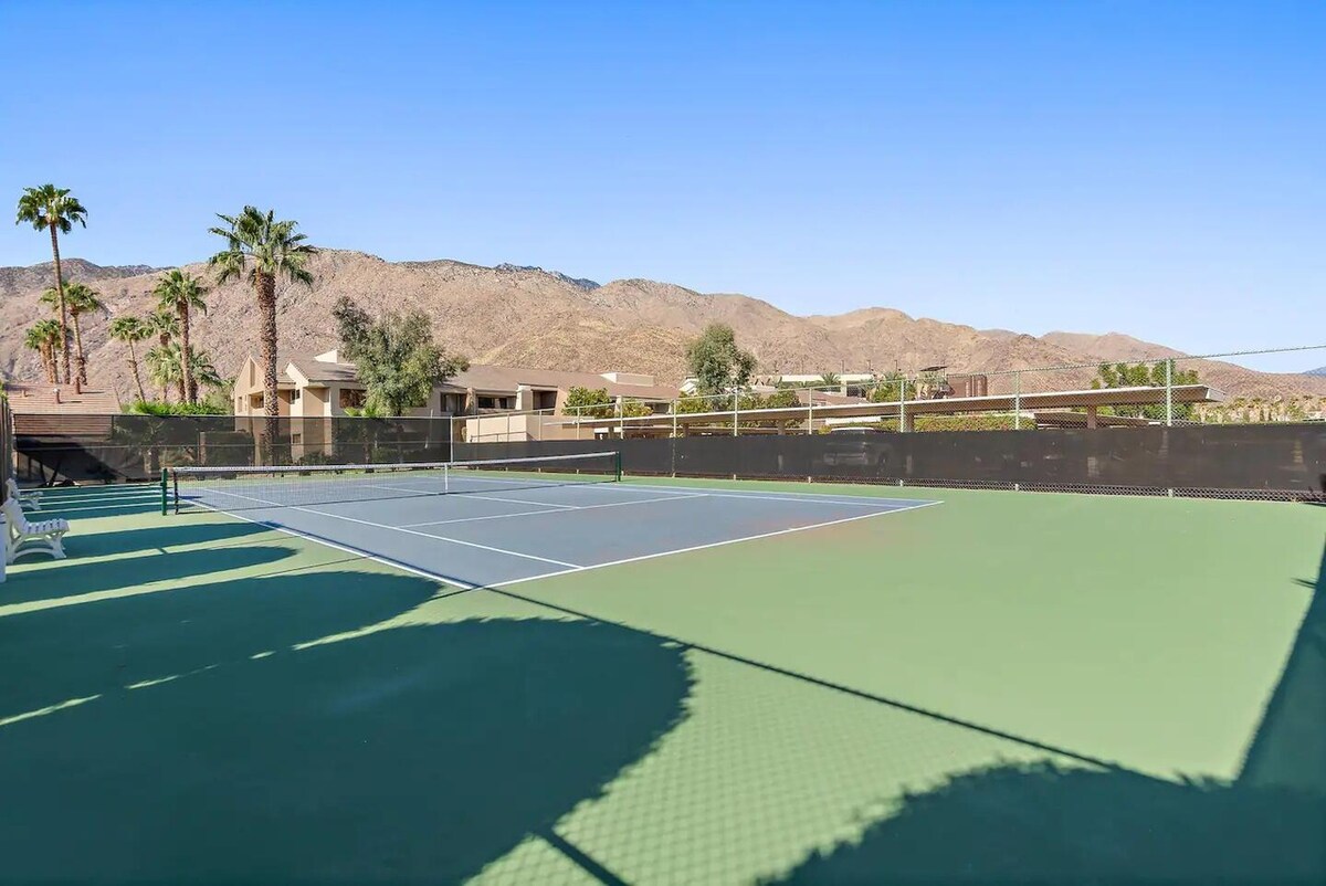 Spacious 2 Bdr Condo w/ 2 Pools by Downtown PS image 33