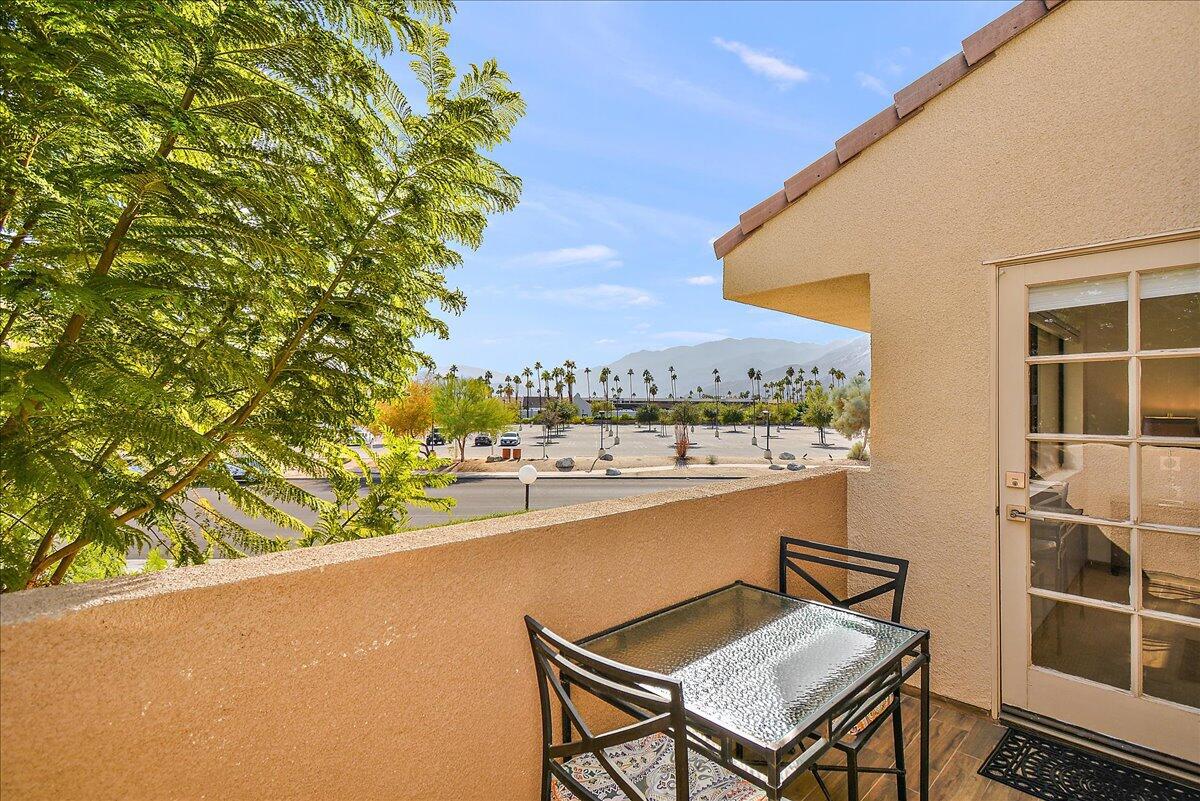 Spacious 2 Bdr Condo w/ 2 Pools by Downtown PS image 32