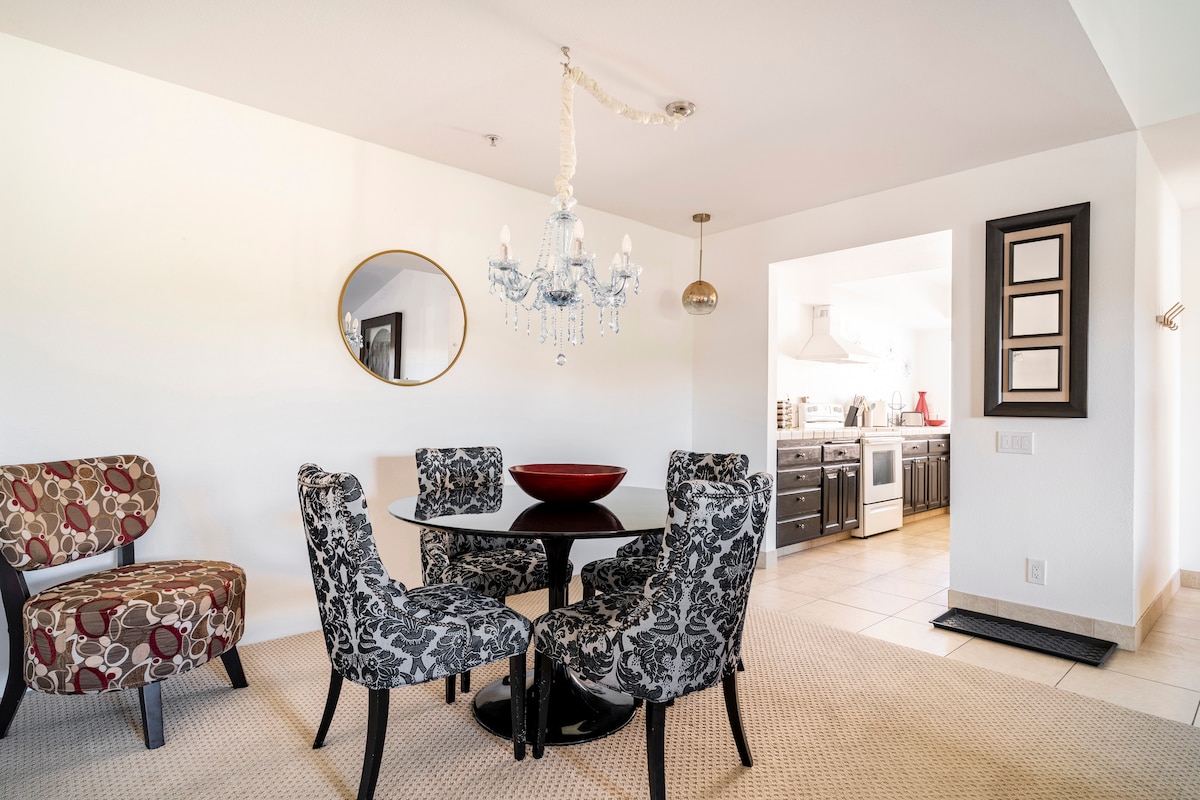 spacious-2-bdr-condo-w-2-pools-by-downtown-ps/