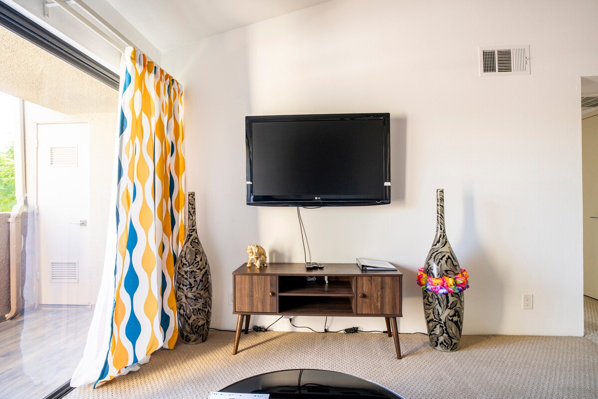 spacious-2-bdr-condo-w-2-pools-by-downtown-ps/