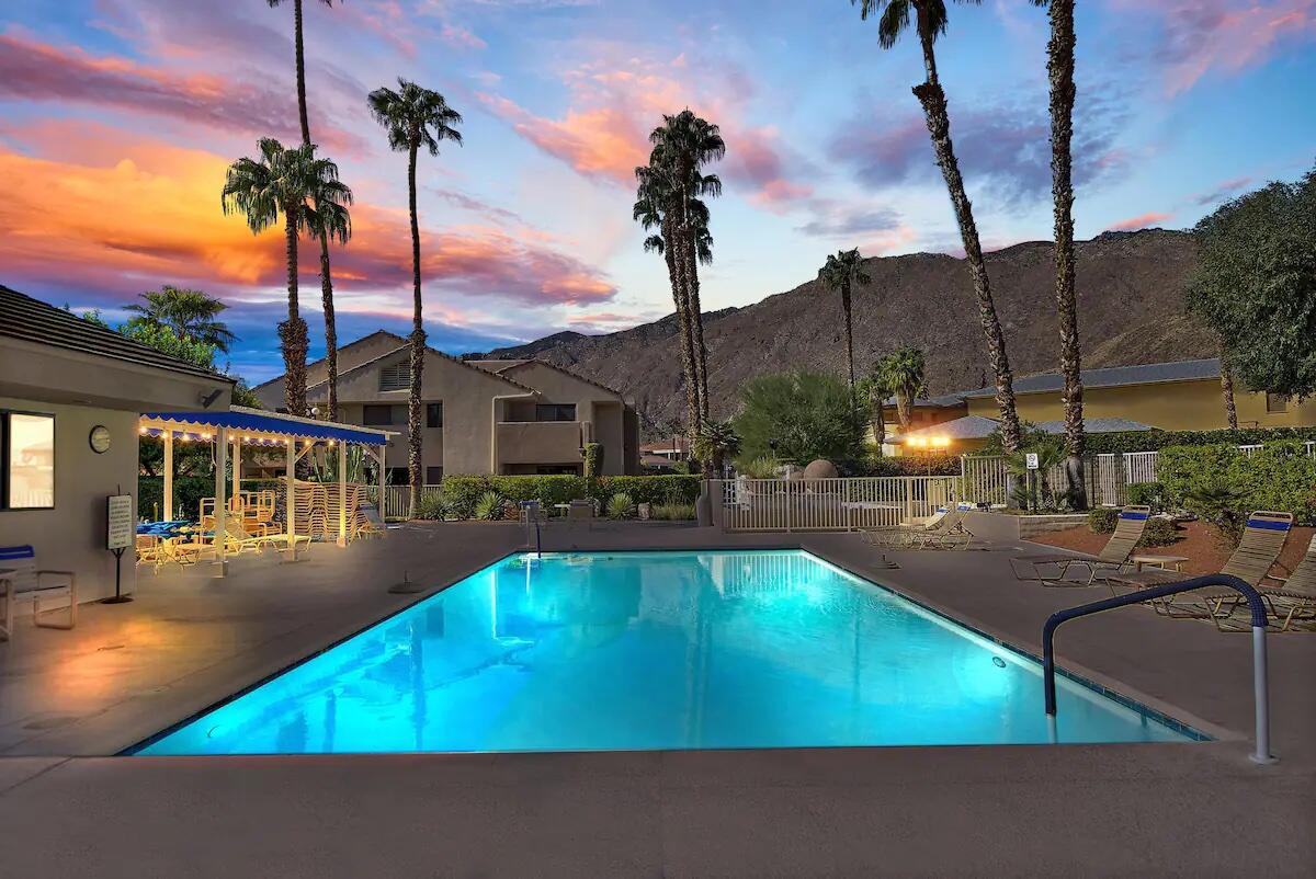 Spacious 2 Bdr Condo w/ 2 Pools by Downtown PS image 30