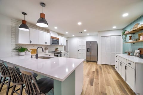 NEW! Cottonwood on Country Club- Freshly Updated!