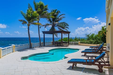The Cerulean – Oceanfront Luxury Retreat