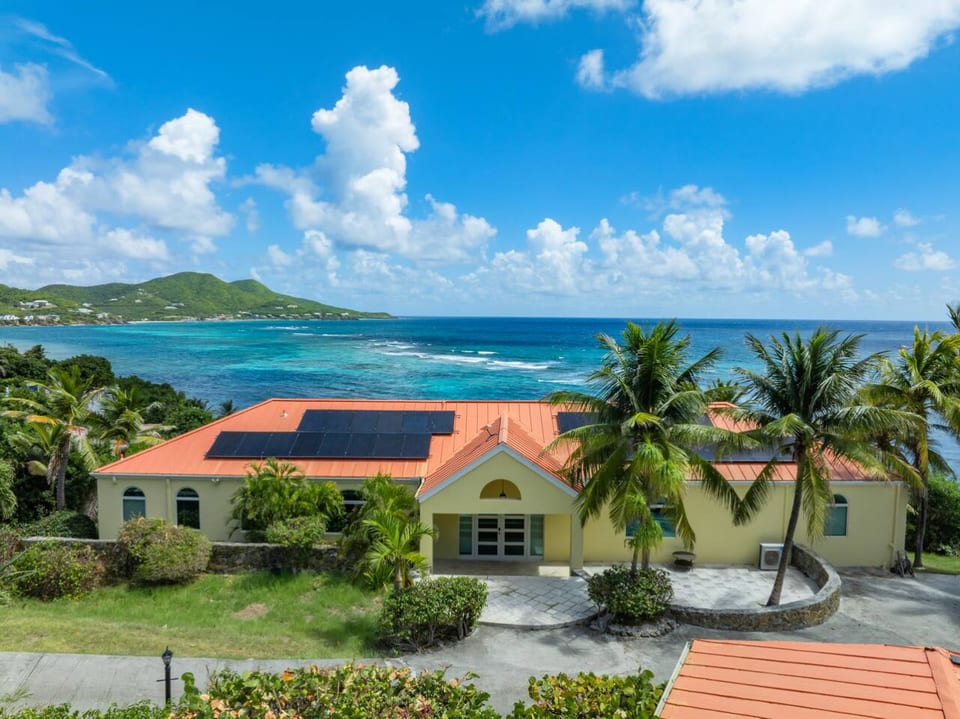 The Cerulean – Oceanfront Luxury Retreat - Christiansted