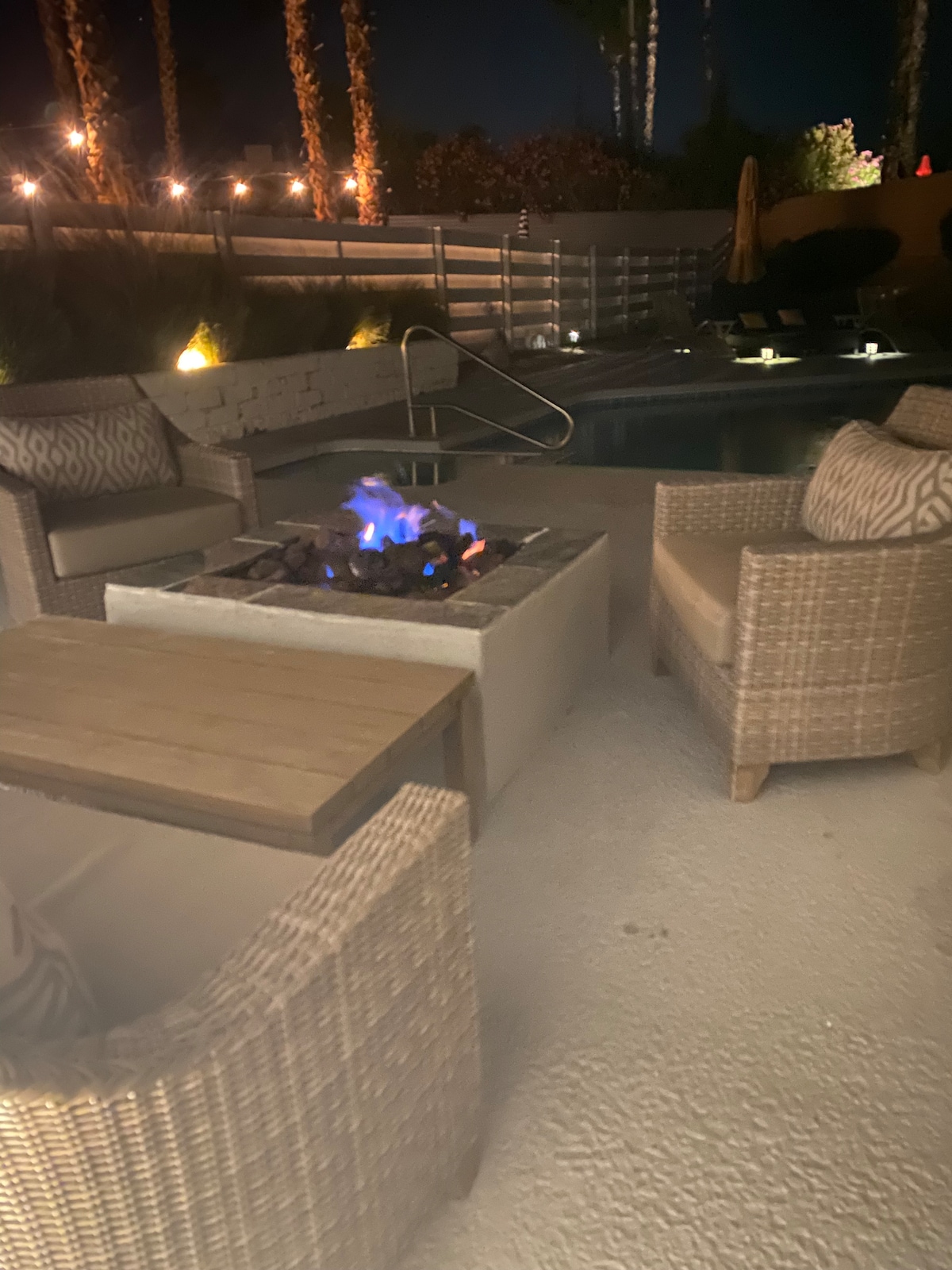 Relaxing Private Modern Palm Springs Getaway image 22