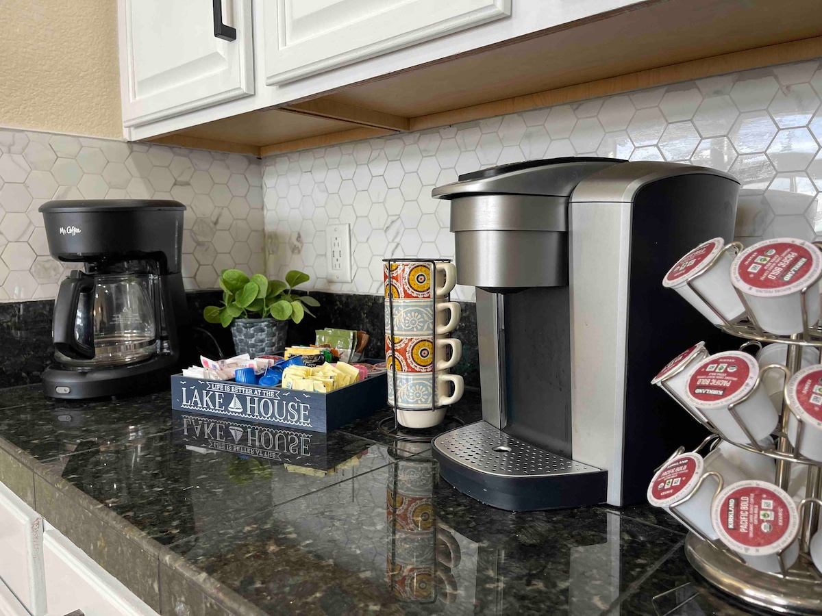 large-lake-home-with-stunning-views-sleeps-17/