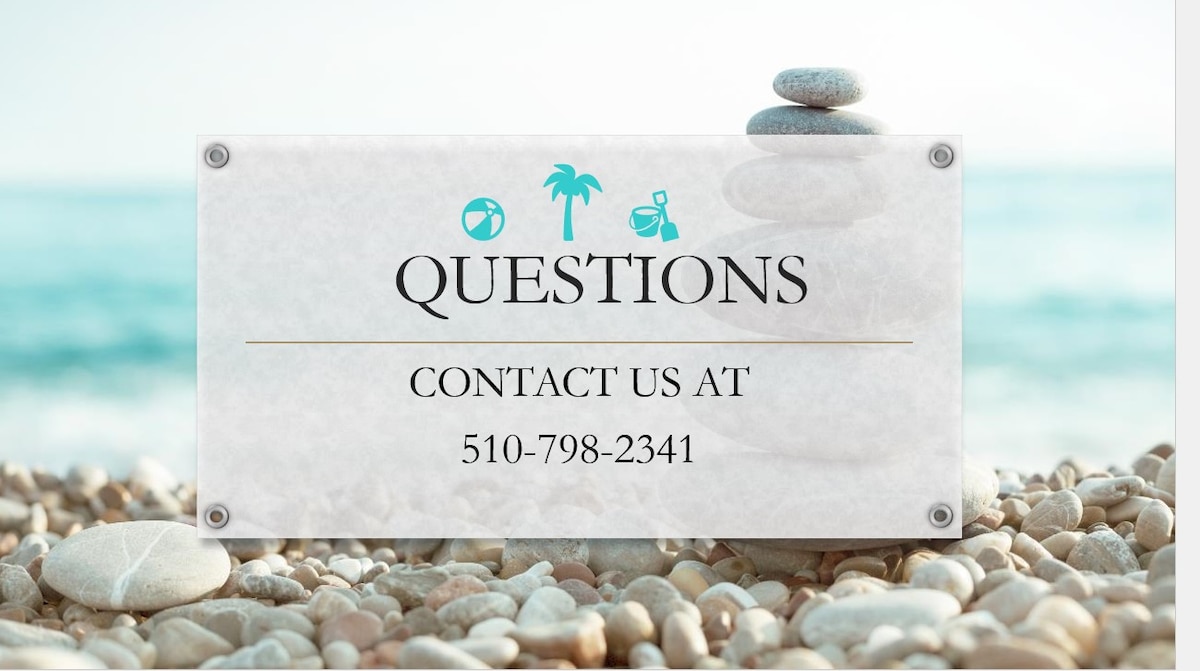 spacious-lakefront-getaway-sleeps-18/