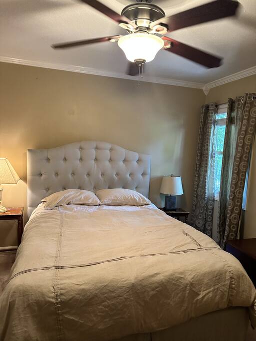 suburbia-tree-view-hideaway-near-blue-ridge-mtns/