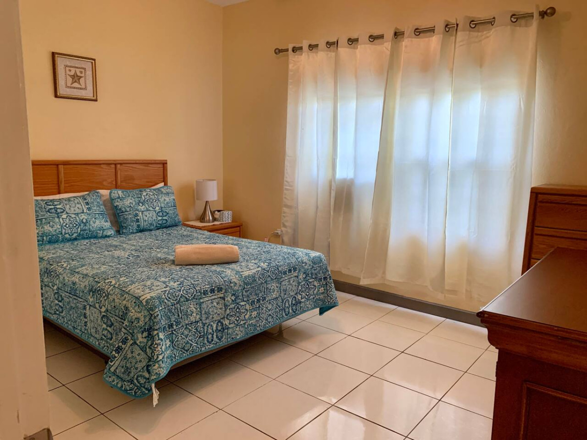 s2-bp-or-steps-to-beach/